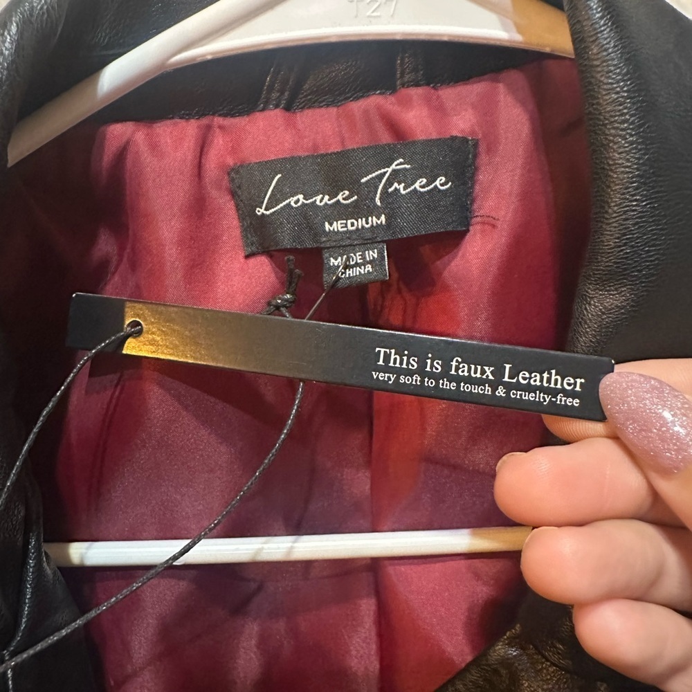 Love Tree NWT Faux Black Leather Zip - Up Jacket W/Pockets Size Medium - Picture 5 of 10